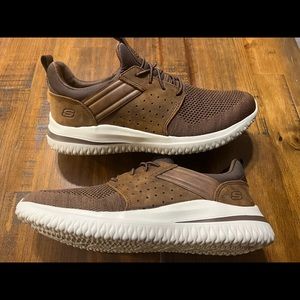 Mens Sketchers - Classic Fit Air Cooled Memory Foam